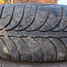 Foto inzerátu Zimní pneu 205/55 R16, 7mm na disku 5x100 (#183)