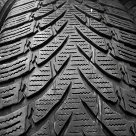 Fotka k inzerátu Sady nebo 2ks pěkných zimních SUV pneu 225/60 R17:  / 19648240