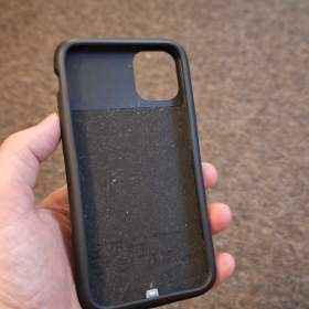 Foto inzerátu Powerbanka a obal v jednom iPhone 11