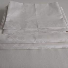 Foto inzerátu Zlevněné bílé, luxusní, Francouzké povlečení.