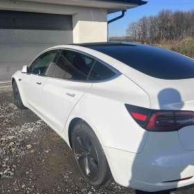Foto inzerátu Tesla Model 3 SR+ TOP stav + nové pneu