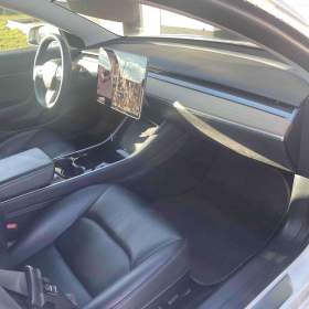 Foto inzerátu Tesla Model 3 SR+ TOP stav + nové pneu