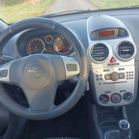 Foto inzerátu Opel Corsa D 1.2 59Kw RV. 2008 - NOVÁ STK 