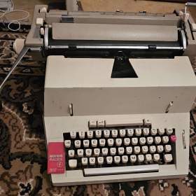 Foto inzerátu Psaci stroj