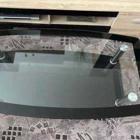 Fotka k inzerátu Prodám skleněný stůl  / 19387107