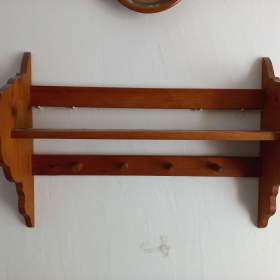 Foto inzerátu Prodám závěsnou retro poličku