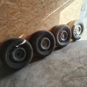 Foto inzerátu Prodám zimní pneu 195/65 R15T