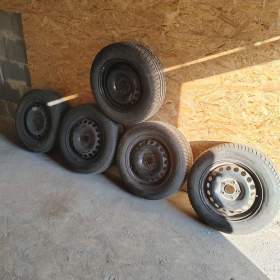 Prodám zimní pneu 195/65 R15T / 19650319