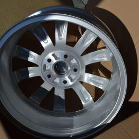 Foto inzerátu Škoda Octavia III– NOVÉ 17 orig.alu disky 6Jx17 ET48,