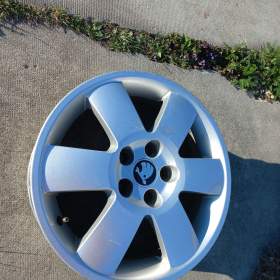 Foto inzerátu Hliníkové disky 4 ks originál ŠKODA 6J x 15 H2 ET 43