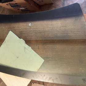 Foto inzerátu Nové přední sklo Škoda FELICIA zelené s pruhem