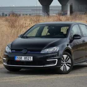 Fotka k inzerátu VW GOLF GTE -  Phev -  rok 2014  / 19532292