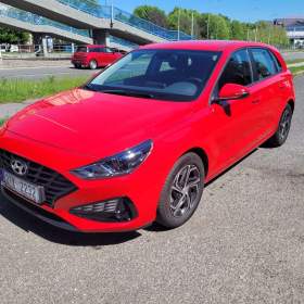 Fotka k inzerátu i30 1.0 88kw COMFORT AUTOMAT 1. MAJITEL Provoz 2024 naj 60tis / 19230457