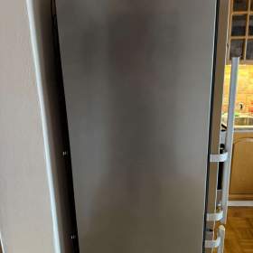 Foto inzerátu Elekrolux chladnička s mrazákem 