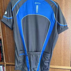 Foto inzerátu Cyklistický dres a šortky