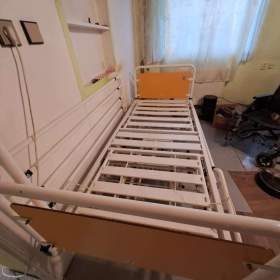 Foto inzerátu Zdravotní postel mechanická 