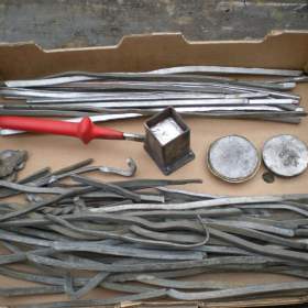 Foto inzerátu Cín karosářský příp. na vitráže 