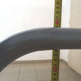 Foto inzerátu Kvalitní, pevná kovová postel s lanelovým roštem.