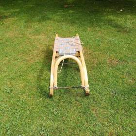 Foto inzerátu sanky a lyže