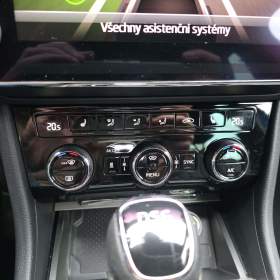 Foto inzerátu Škoda Superb 2.0 TDi 147kW L&K