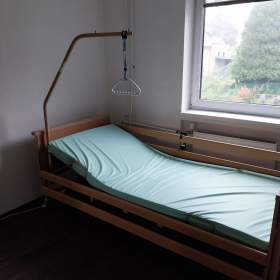 Foto inzerátu Polohovací postel
