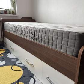 Foto inzerátu Prodám postel - jednolůžko