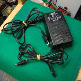 Foto inzerátu Elektrické klávesy varhany syntezátor Yamaha PSR-4500 1989 funkční pěkné