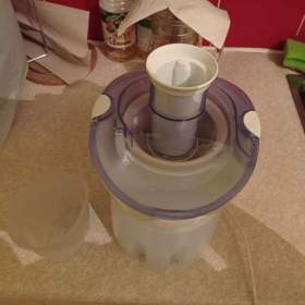 Foto inzerátu Philips HR 1823 Odšťavňovač