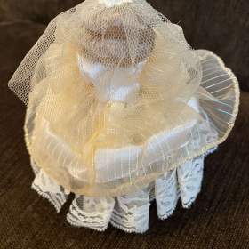 Foto inzerátu Tančící, hrající panenka