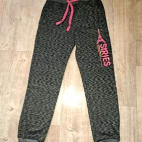 Fotka k inzerátu Dívčí tepláky, vel. 152 / 18048823