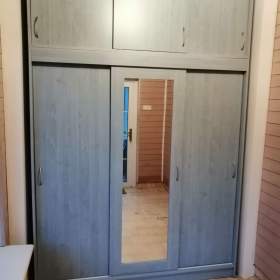 Foto inzerátu Šatní a policová skříň s nádstavbou