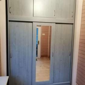 Foto inzerátu Šatní a policová skříň s nádstavbou