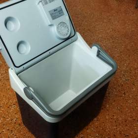 Foto inzerátu Lednice do auta