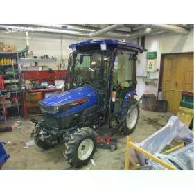 Fotka k inzerátu Malotraktor Farmtrac 26 s kabinou a topením / 19655810