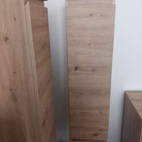 Foto inzerátu Šatní skříně, postele s roštem, komoda