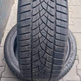 Foto inzerátu Prodám 2 x zimní pneu Goodyear 205/45/18