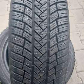Fotka k inzerátu Prodám 2 x pneu Vredestein 205/55/17 / 19287691