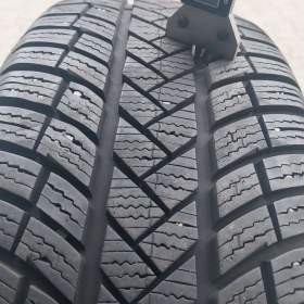 Foto inzerátu Prodám 2 x pneu Vredestein 205/55/17