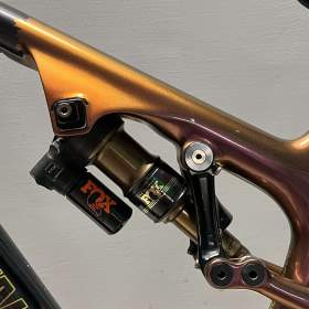 Fotka k inzerátu Karbonový odpružený rám Rocky Mountain / 19551987