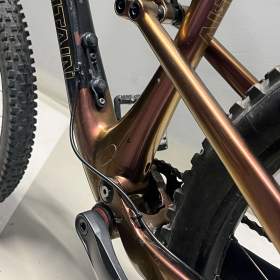 Foto inzerátu Karbonový odpružený rám Rocky Mountain