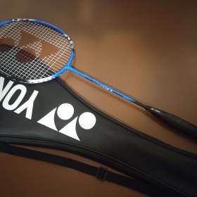 Fotka k inzerátu Badmintonová raketa Yonex  / 17158008