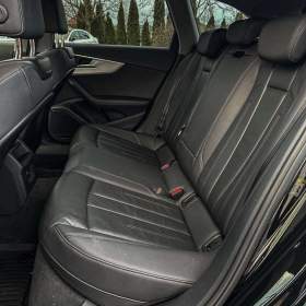 Foto inzerátu Audi A4 35Tfsi 2023 Avant B9.5 