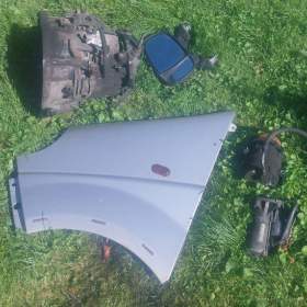 Foto inzerátu Opel Vivaro Renault Trafic nárazník díly a díly 