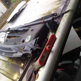 Foto inzerátu Opel Vivaro Renault Trafic nárazník díly a díly 