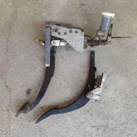 Foto inzerátu Díly - Mitsubishi Galant