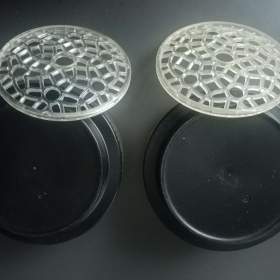 Foto inzerátu RETRO IKONICKÉ KVĚTINÁČE