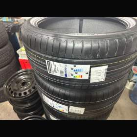 Fotka k inzerátu Letní pneumatiky Bridgestone 285/35 R22 / 17941839