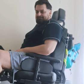 Fotka k inzerátu Rád poznám okolní jpdnou, příjemnou zenu, / 19654653