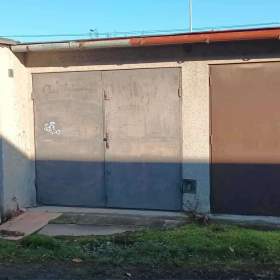 Foto inzerátu Pronajmu garáž v Porubě