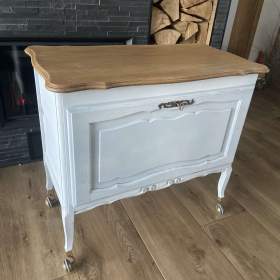 Fotka k inzerátu Krásný renovovaný vintage bar/komoda / 19655298
